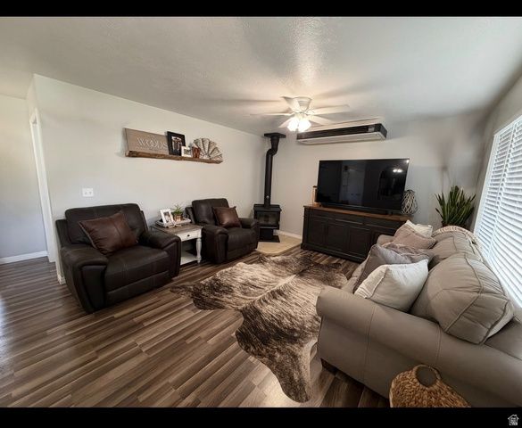 246 S 200 E, Mt Pleasant, UT 84647