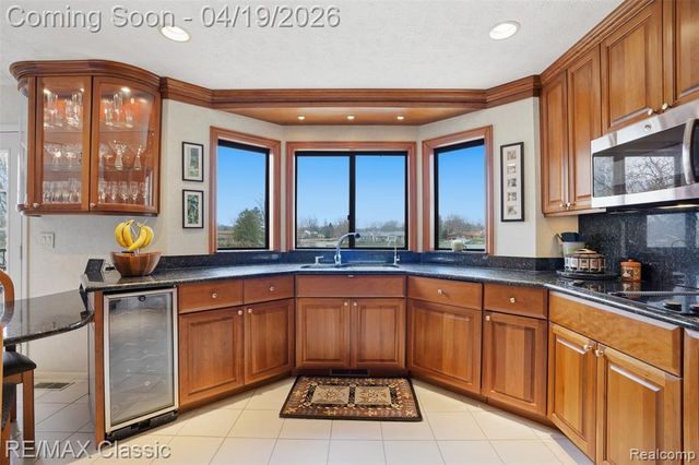 3398 Tiquewood, Commerce Twp, MI 48382