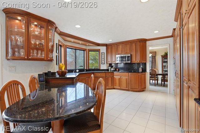 3398 Tiquewood, Commerce Twp, MI 48382