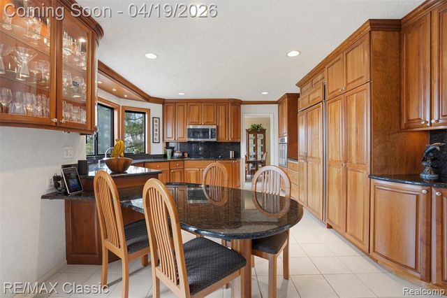 3398 Tiquewood, Commerce Twp, MI 48382