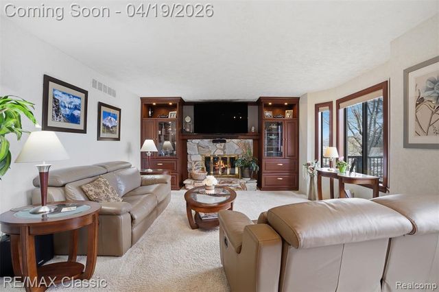 3398 Tiquewood, Commerce Twp, MI 48382