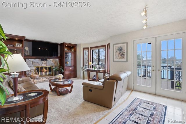 3398 Tiquewood, Commerce Twp, MI 48382