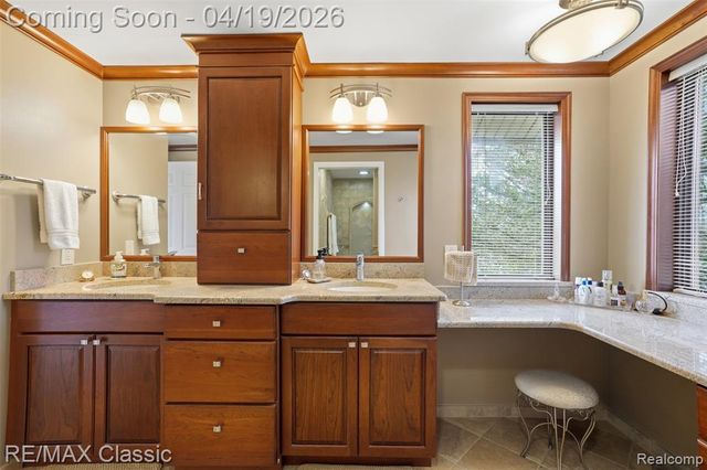3398 Tiquewood, Commerce Twp, MI 48382