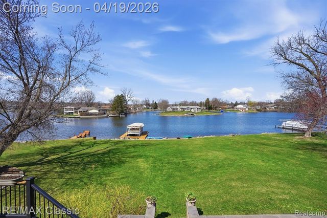 3398 Tiquewood, Commerce Twp, MI 48382