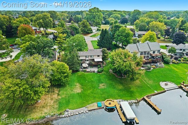 3398 Tiquewood, Commerce Twp, MI 48382