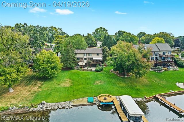3398 Tiquewood, Commerce Twp, MI 48382