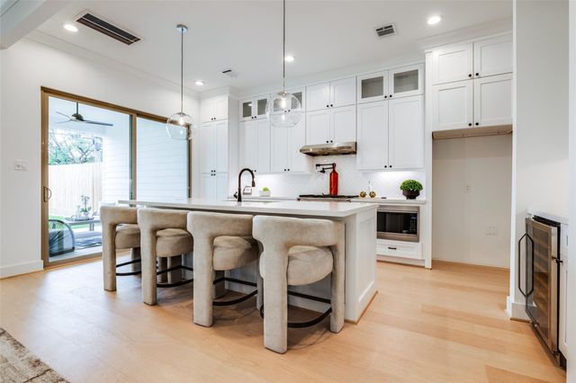 1016 Peden Street, Houston, TX 77006