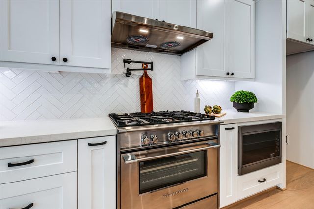 1016 Peden Street, Houston, TX 77006