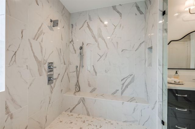 1016 Peden Street, Houston, TX 77006