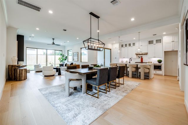 1016 Peden Street, Houston, TX 77006