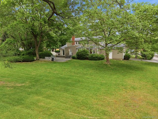 455 Deer Park Road, Dix Hills, NY 11746