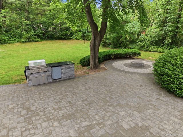 455 Deer Park Road, Dix Hills, NY 11746