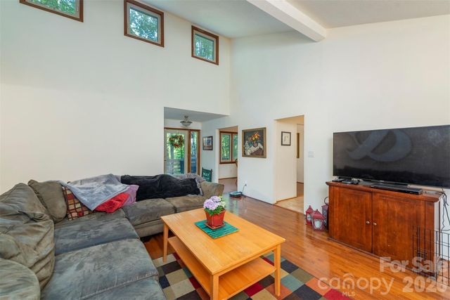 58 Ballantree Drive, Asheville, NC 28803