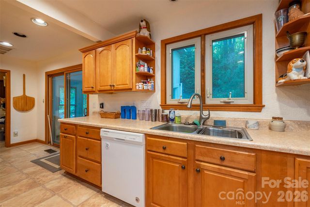 58 Ballantree Drive, Asheville, NC 28803