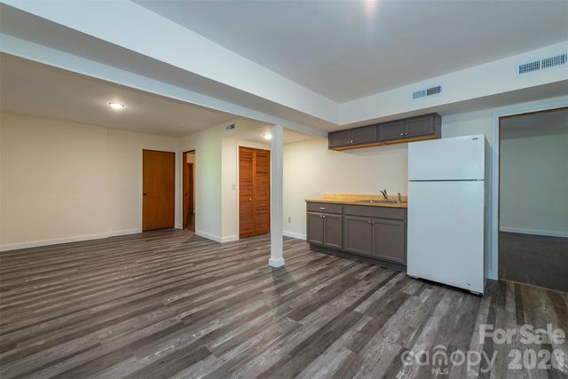 58 Ballantree Drive, Asheville, NC 28803
