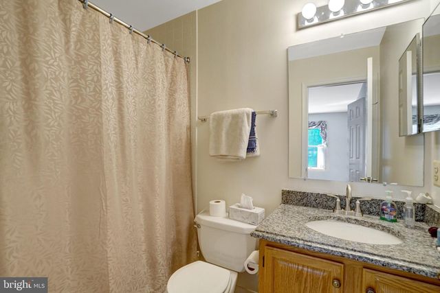 7520 WALNUT HILL LN, Falls Church, VA 22042