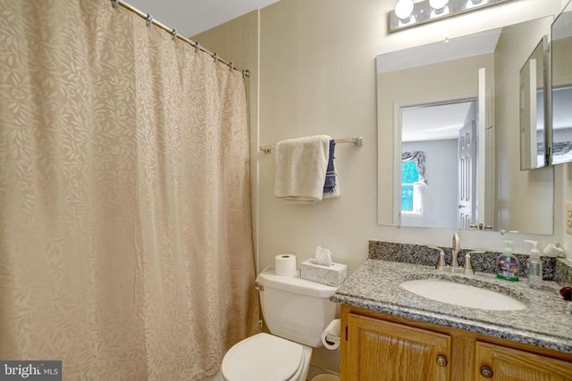 7520 WALNUT HILL LN, Falls Church, VA 22042
