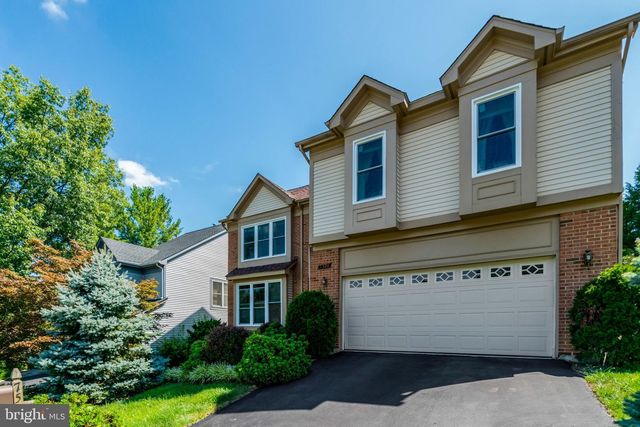 7520 WALNUT HILL LN, Falls Church, VA 22042