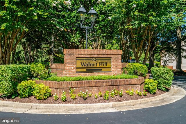 7520 WALNUT HILL LN, Falls Church, VA 22042