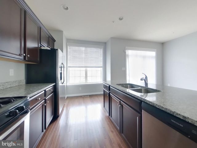 9520 SMITHVIEW PL, Lanham, MD 20706