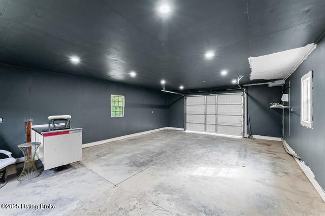 469 Papa Ct, Brownsville, KY 42210