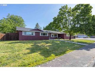 611 Ne BOCKES Loop, Sheridan, OR 97378