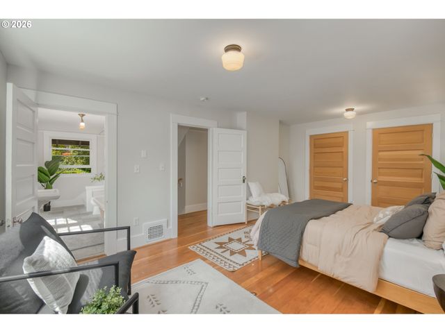 2656 Sw GERALD Ave, Portland, OR 97201
