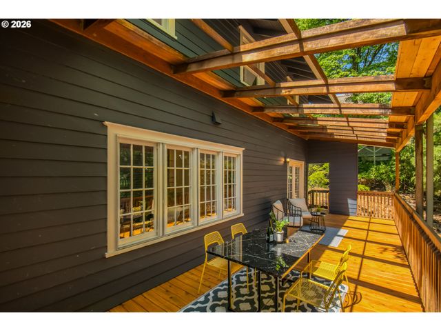 2656 Sw GERALD Ave, Portland, OR 97201