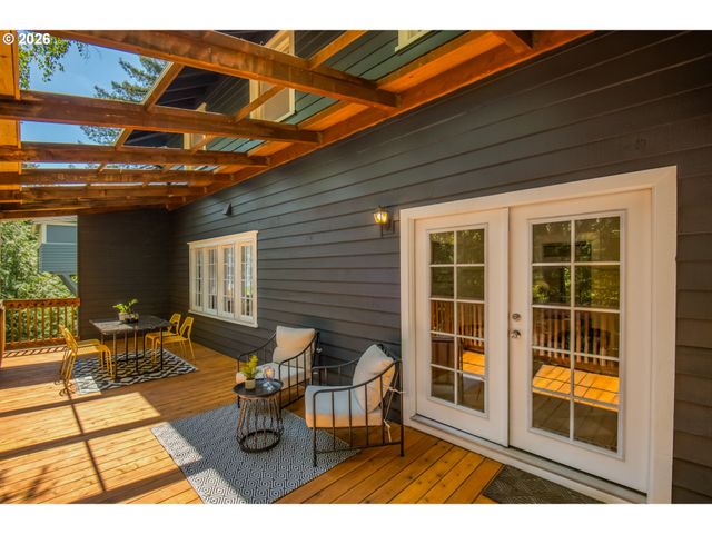 2656 Sw GERALD Ave, Portland, OR 97201