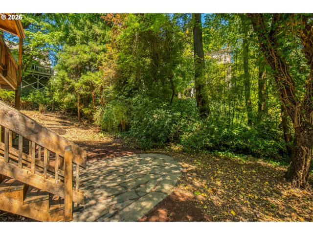 2656 Sw GERALD Ave, Portland, OR 97201