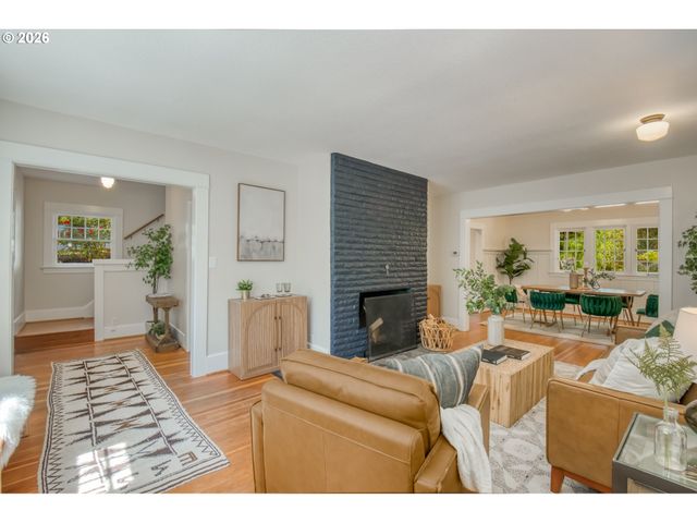 2656 Sw GERALD Ave, Portland, OR 97201