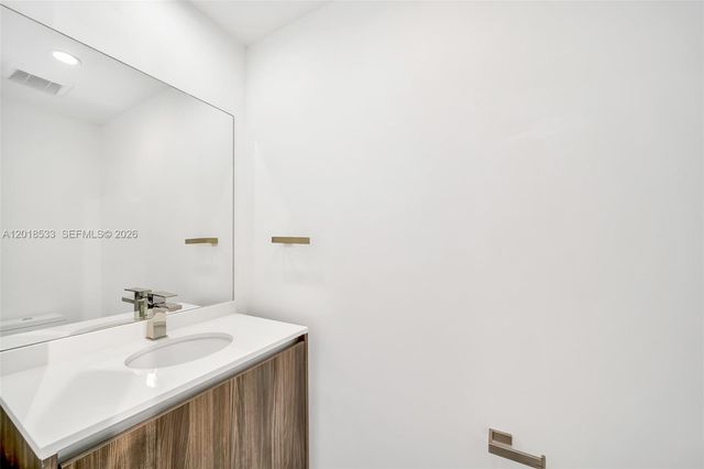 488 NE 18th St 4005, Miami, FL 33132