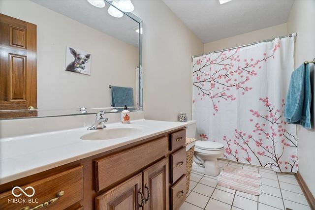 1752 Thistle Court, Avon, IN 46123