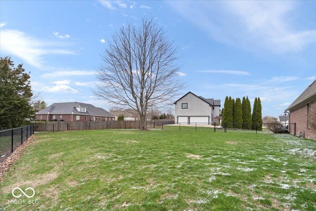 1752 Thistle Court, Avon, IN 46123