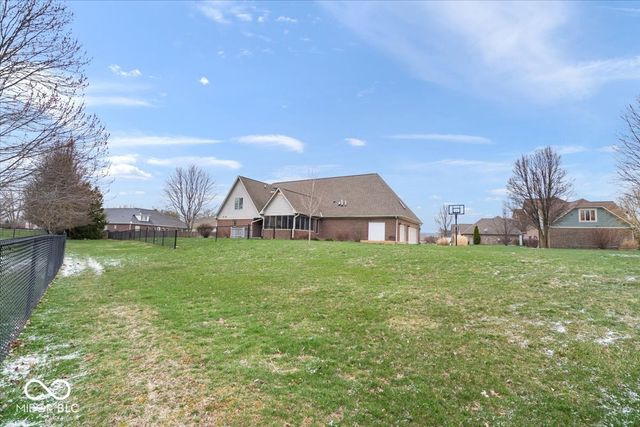 1752 Thistle Court, Avon, IN 46123