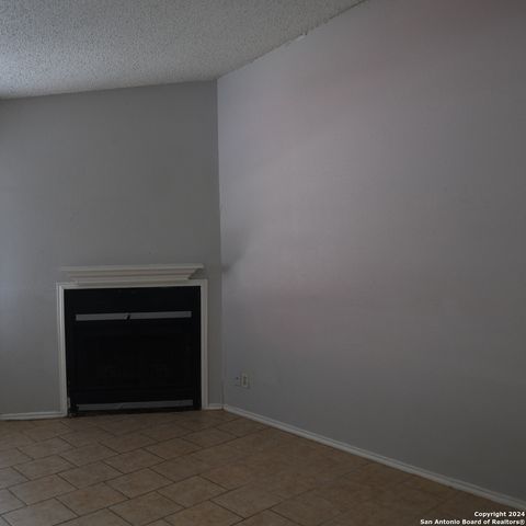 5609 Lochmoor Unit 1, San Antonio, TX 78244