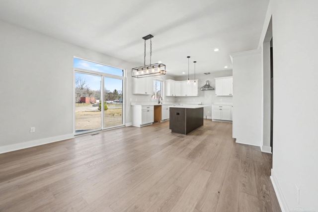 14635 Glenshire Drive, Sterling Heights, MI 48312