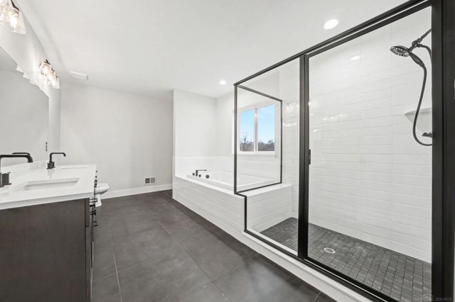 14635 Glenshire Drive, Sterling Heights, MI 48312