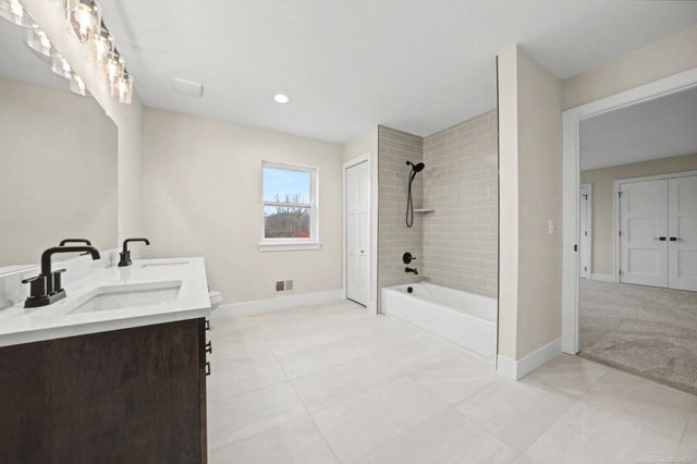 14635 Glenshire Drive, Sterling Heights, MI 48312