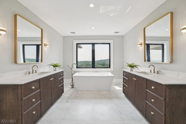 23 Argyle Ct, Summit City, NJ 07901