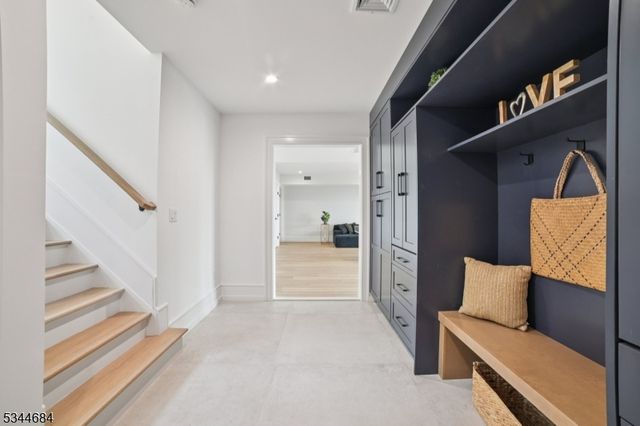 23 Argyle Ct, Summit City, NJ 07901