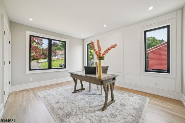 23 Argyle Ct, Summit City, NJ 07901