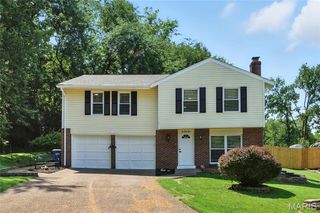643 Greenwillow Court, Fenton, MO 63026