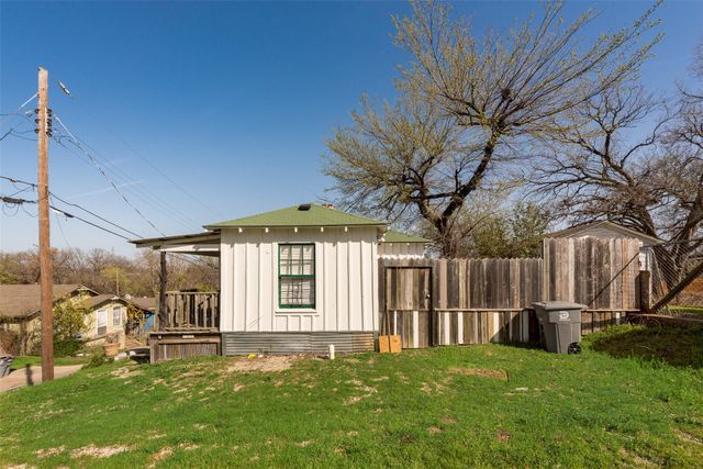 1220 North Street, Dallas, TX 75203