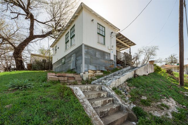 1220 North Street, Dallas, TX 75203