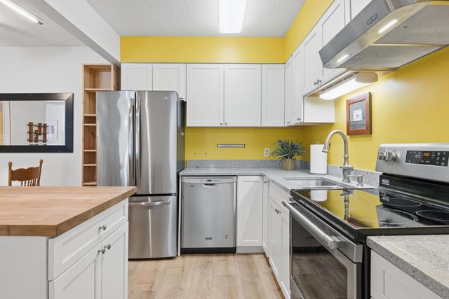 721 Indian Trail Boulevard, Traverse City, MI 49686