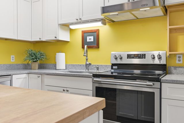 721 Indian Trail Boulevard, Traverse City, MI 49686