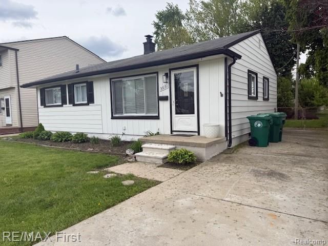 33131 Kathryn Street, Garden City, MI 48135