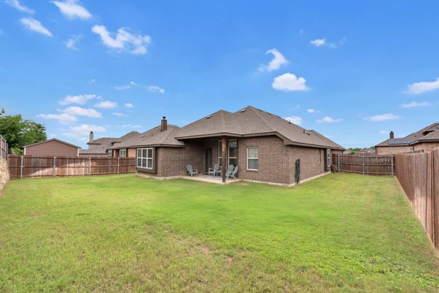 1418 Wagon Wheel Way, Krum, TX 76249
