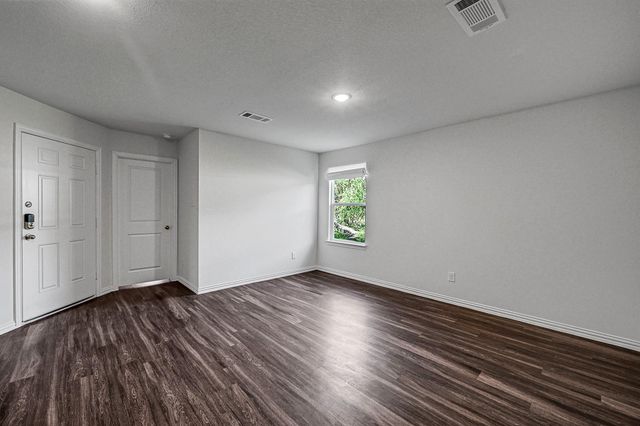 317 Gans Street B, Houston, TX 77029